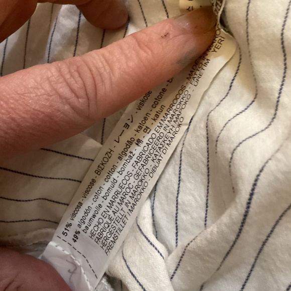 White Zara Blouse with Blue Pin Stripes, Puffed Long Sleeves and Bow on Sholuder - Picture 8 of 9